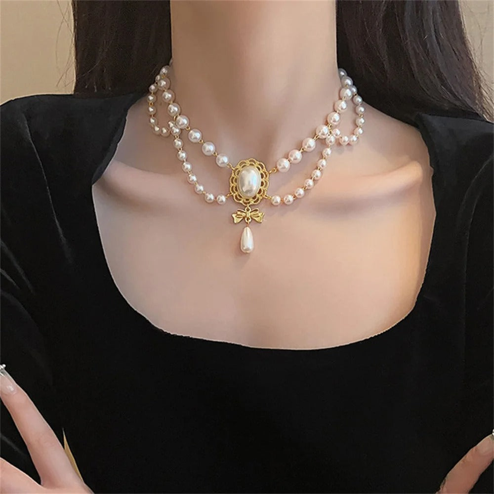 Vintage Pearl Bowknot Choker